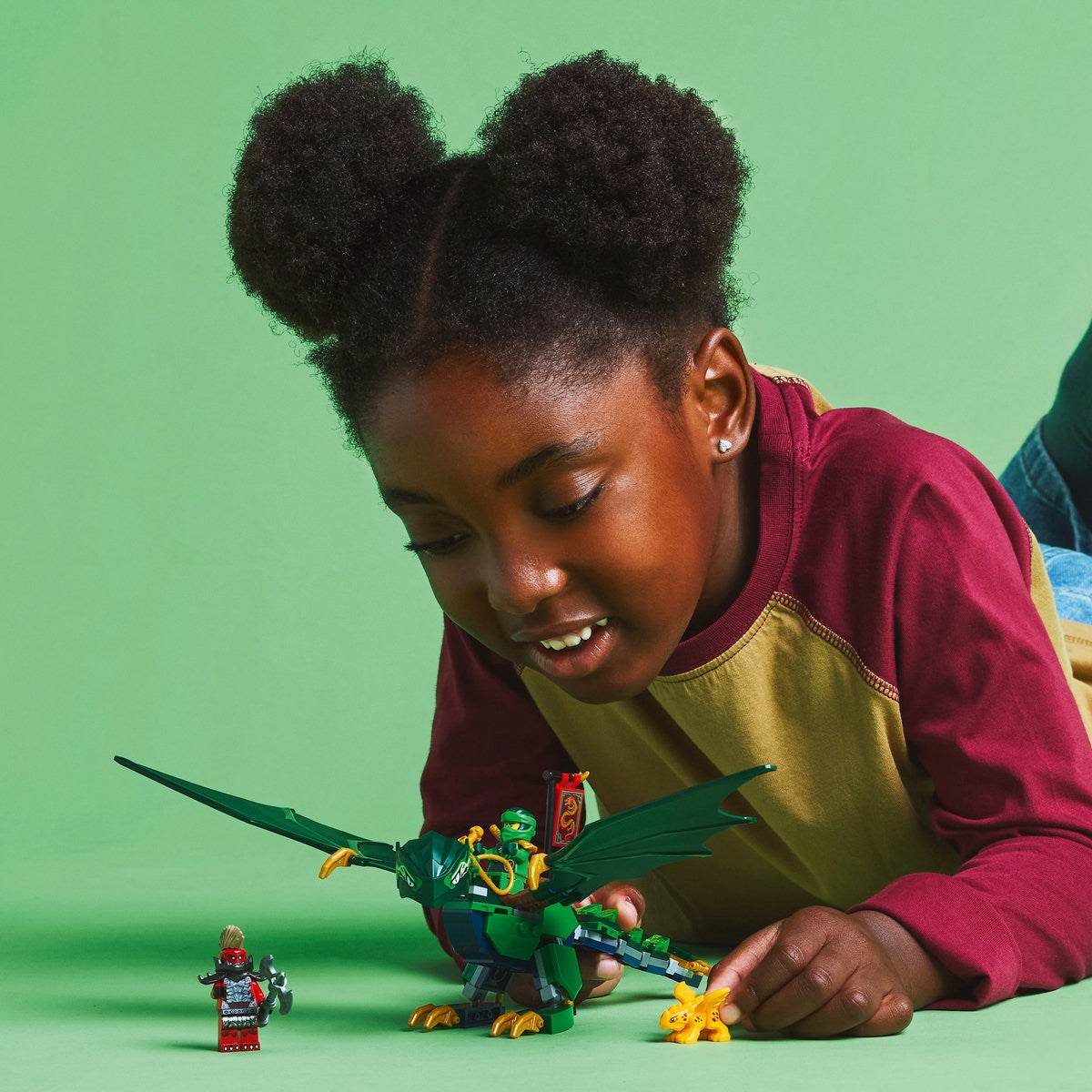 LEGO NINJAGO DRAGONUL DE PADURE AL LUI LLOYD 71829 - Atelieru' lui Mesterica
