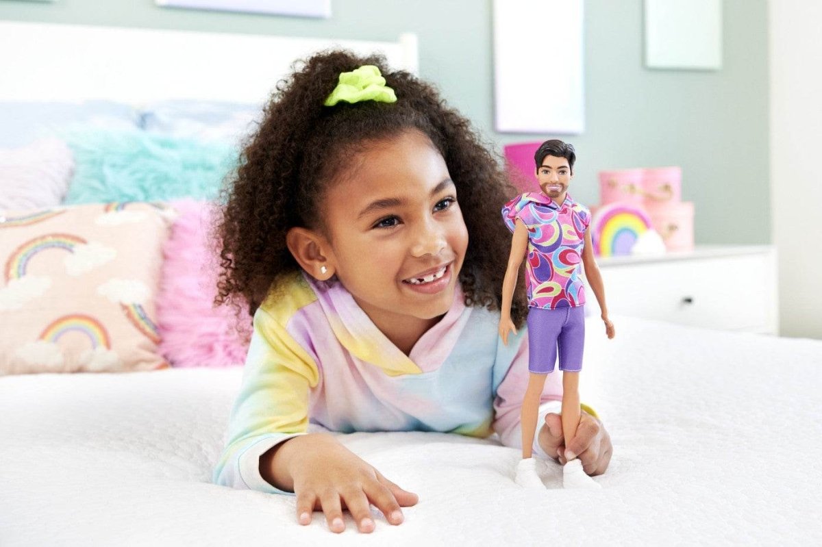 BARBIE PAPUSA BAIAT FASHIONISTAS BRUNET CU BARBA SI TRICOU CU GLUGA Atelieru' lui Mesterica | Jucarii, haine si incaltaminte pentru copii