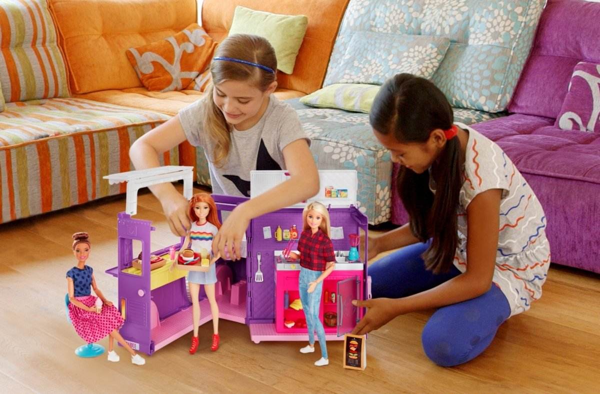 BARBIE SET CU RULOTA LA PICNIC - Atelieru' lui Mesterica