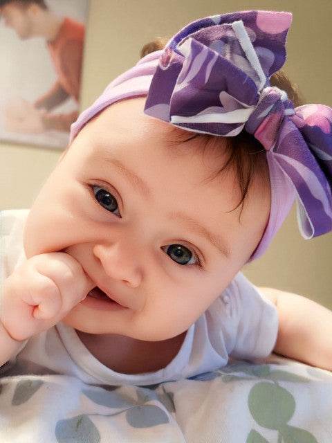 Bentita lata cu funda inflorata aplicata Atelieru' lui Mesterica | Jucarii, haine si incaltaminte pentru copii