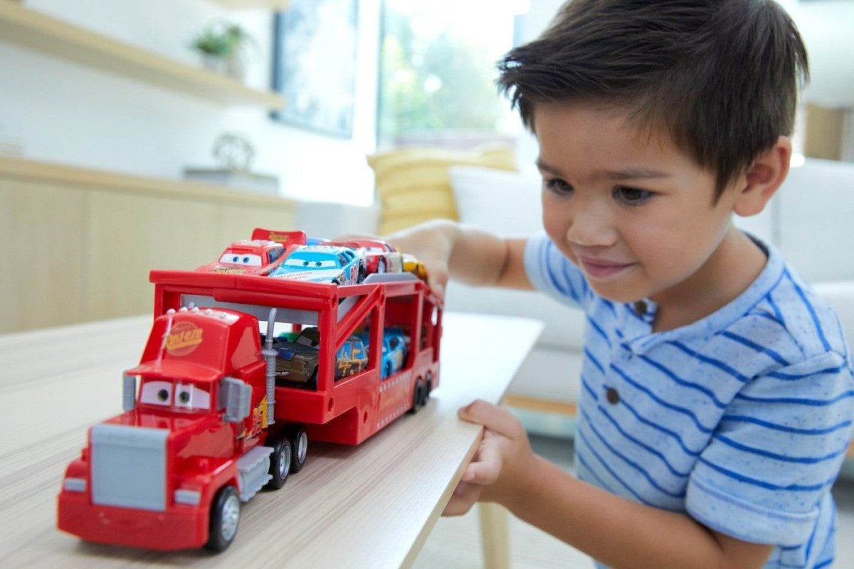 CARS TRANSPORTATORUL MACK Atelieru' lui Mesterica | Jucarii, haine si incaltaminte pentru copii
