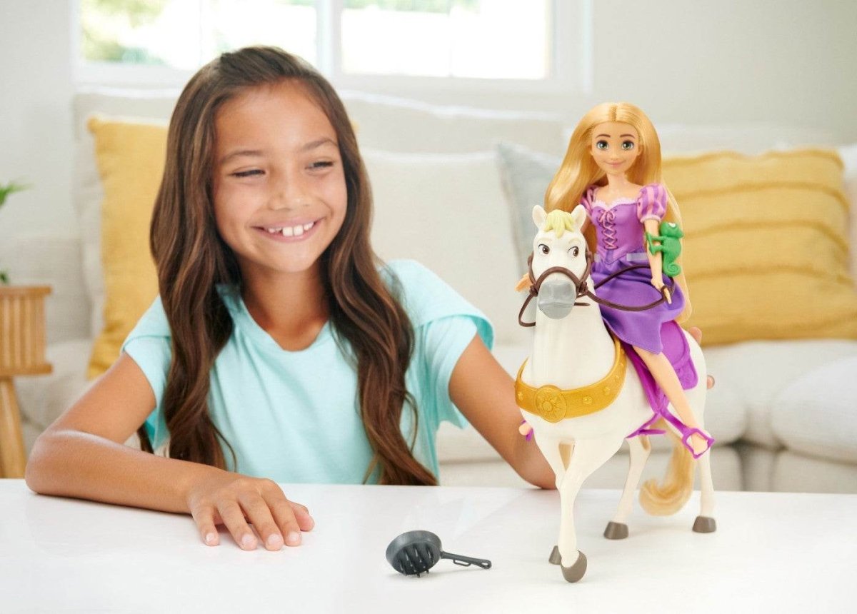 DISNEY PRINCESS SET PAPUSA RAPUNZEL SI CALUL MAXIMUS Atelieru' lui Mesterica | Jucarii, haine si incaltaminte pentru copii