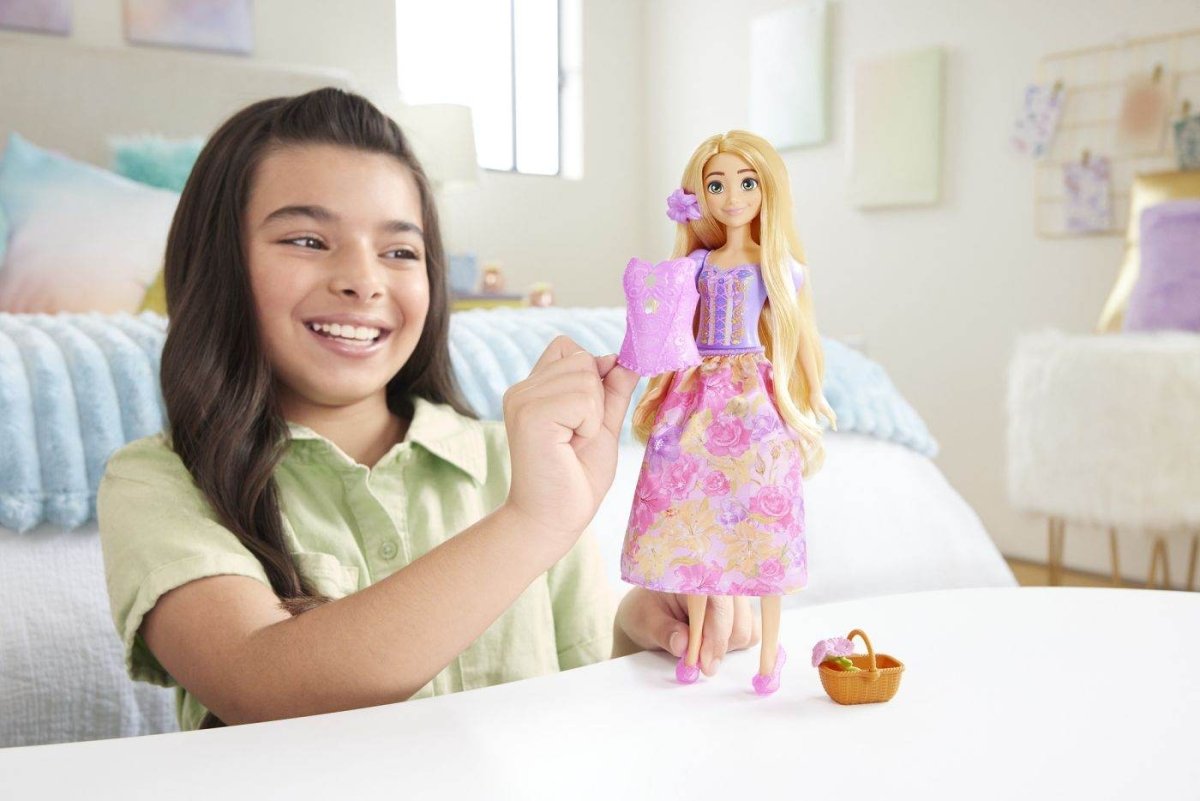 DISNEY PRINCESS SPIN AND REVEAL PAPUSA RAPUNZEL Atelieru' lui Mesterica | Jucarii, haine si incaltaminte pentru copii