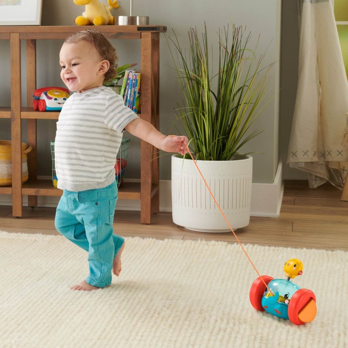 FISHER PRICE JUCARIE DE TRAS ELEFANTEL Atelieru' lui Mesterica | Jucarii, haine si incaltaminte pentru copii