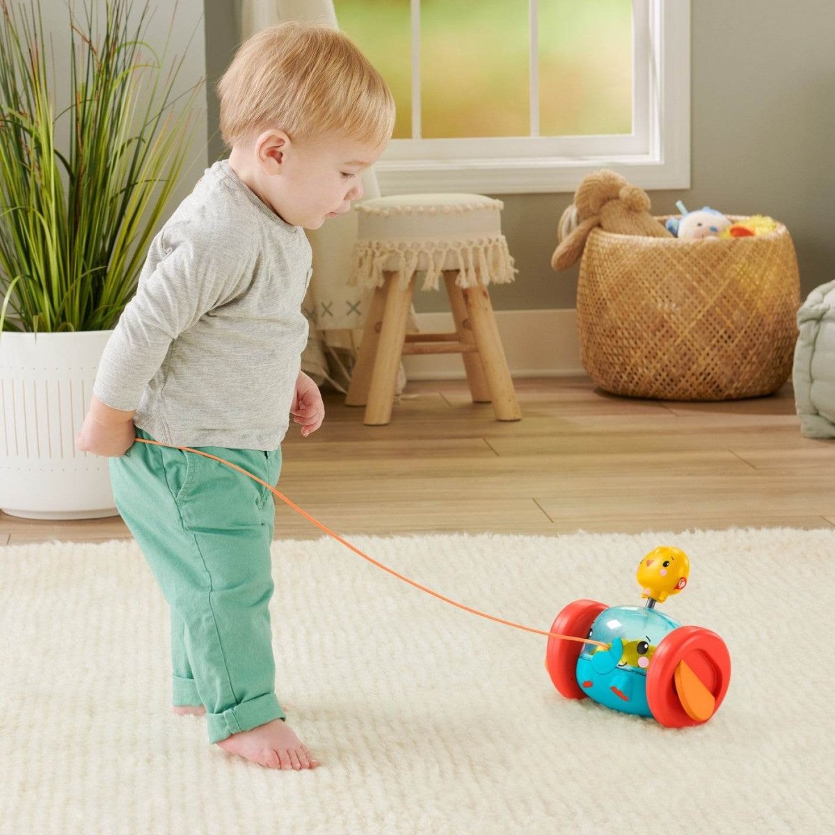 FISHER PRICE JUCARIE DE TRAS ELEFANTEL Atelieru' lui Mesterica | Jucarii, haine si incaltaminte pentru copii
