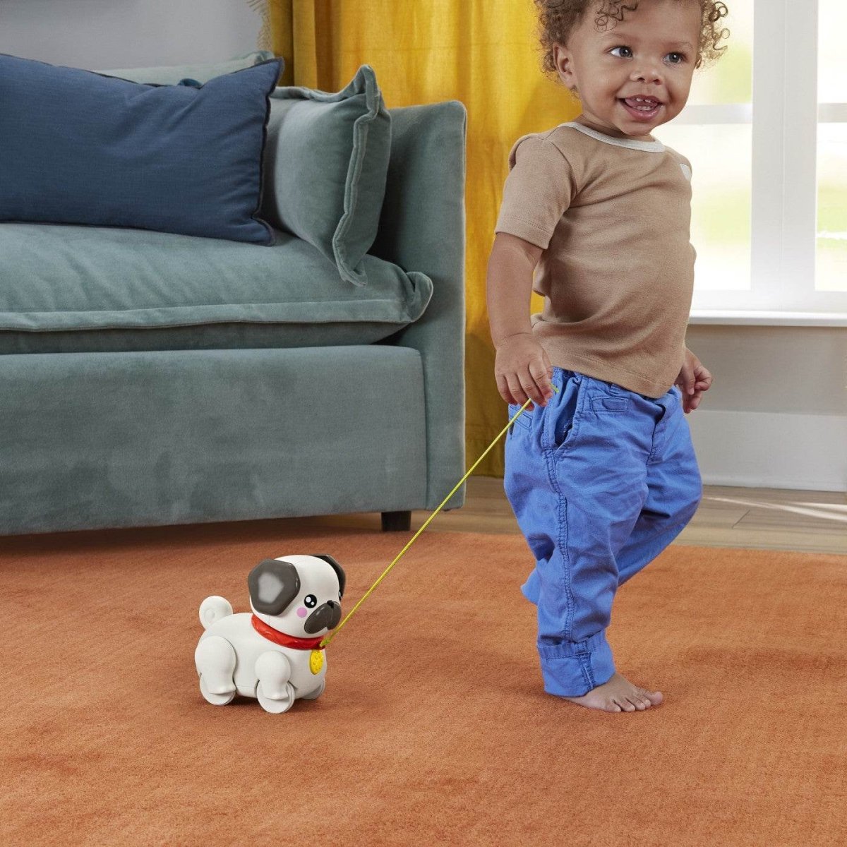 FISHER PRICE JUCARIE DE TRAS INTERACTIVA CATEL CU MISCARI SI SUNETE Atelieru' lui Mesterica | Jucarii, haine si incaltaminte pentru copii