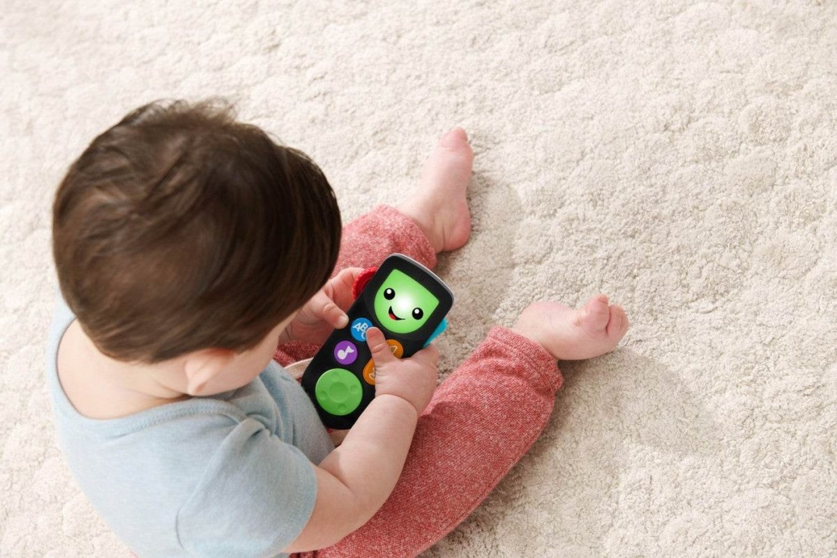FISHER PRICE LAUGH&LEARN TELECOMANDA INTERACTIVA IN LIMBA ROMANA Atelieru' lui Mesterica | Jucarii, haine si incaltaminte pentru copii