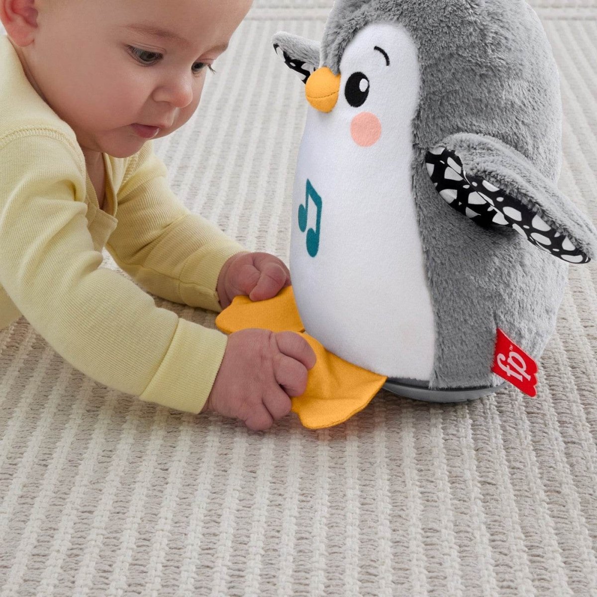 FISHER PRICE PINGUIN MUZICAL Atelieru' lui Mesterica | Jucarii, haine si incaltaminte pentru copii