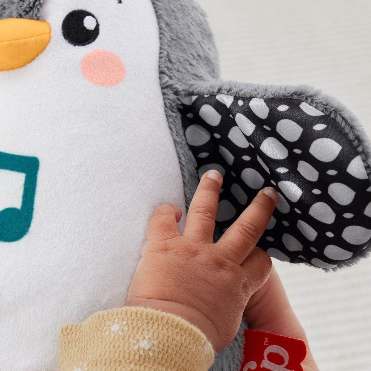 FISHER PRICE PINGUIN MUZICAL Atelieru' lui Mesterica | Jucarii, haine si incaltaminte pentru copii