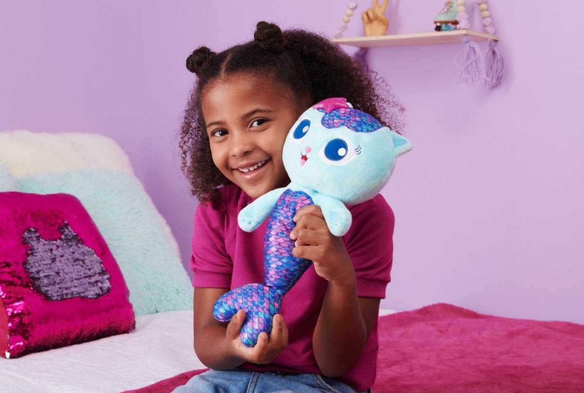 GABBYS DOLLHOUSE PLUS INTERACTIV MERCAT 35.6CM Atelieru' lui Mesterica | Jucarii, haine si incaltaminte pentru copii