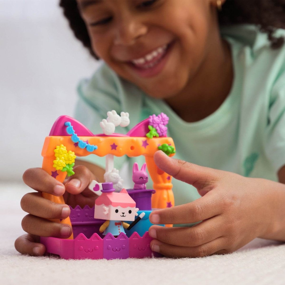 GABBYS DOLLHOUSE SET BALCON TALENT SHOW Atelieru' lui Mesterica | Jucarii, haine si incaltaminte pentru copii