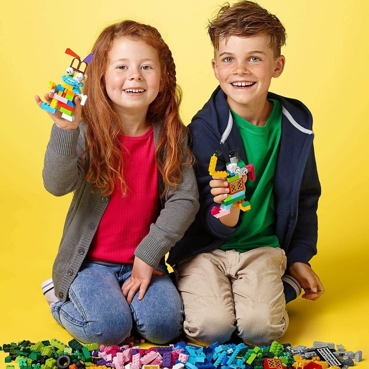 LEGO CLASSIC CONSTRUCTIE CREATIVA CUTIE MEDIE 10696 - Atelieru' lui Mesterica