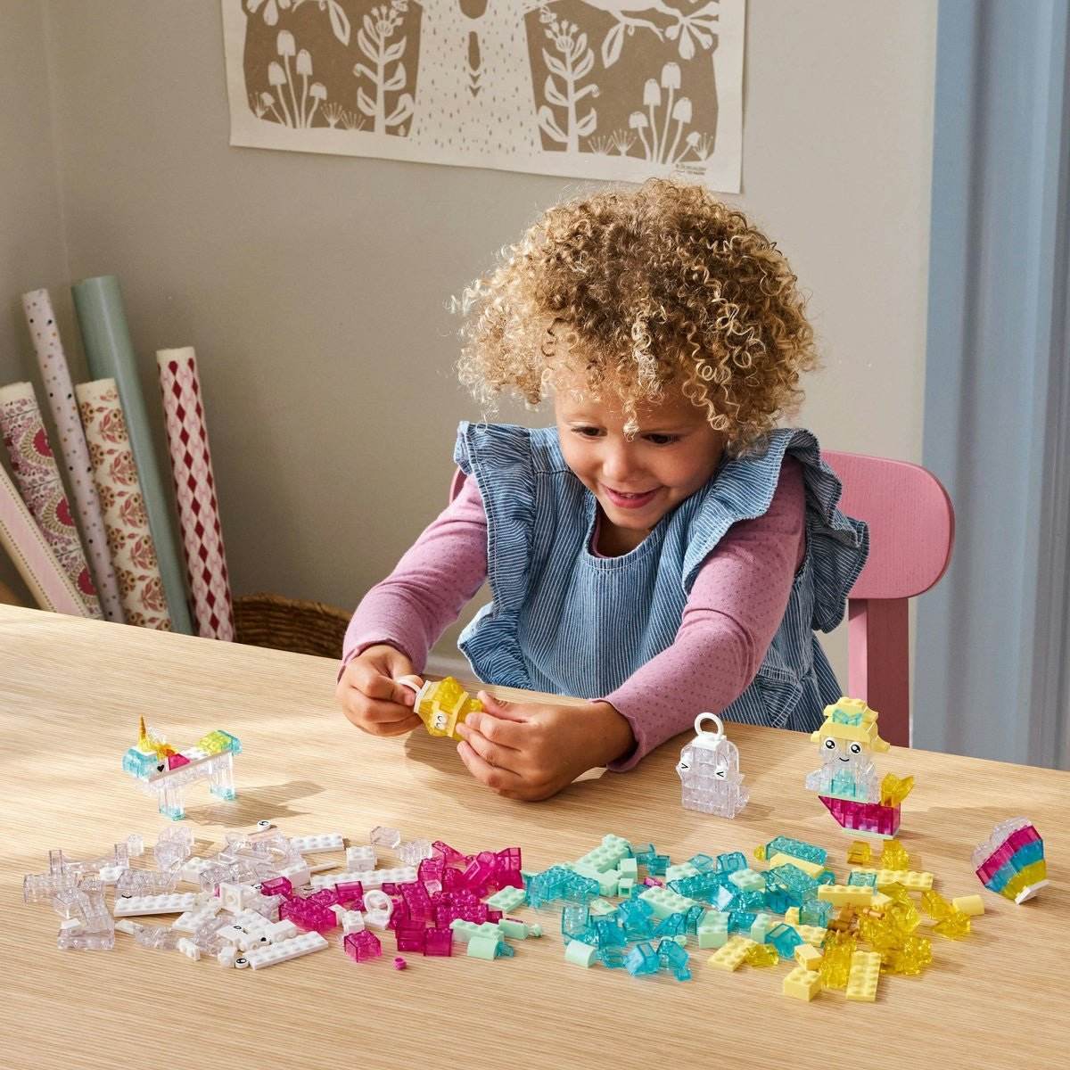 LEGO CLASSIC CUTIE TRANSPARENTA MAGICA 11040 - Atelieru' lui Mesterica