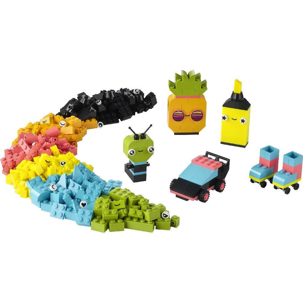 LEGO CLASSIC DISTRACTIE CREATIVA CU NEOANE 11027 Atelieru' lui Mesterica | Jucarii, haine si incaltaminte pentru copii