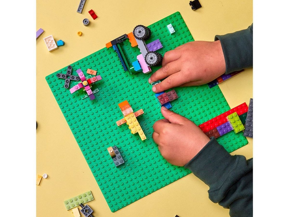 LEGO CLASSIC PLACA DE BAZA VERDE 11023 Atelieru' lui Mesterica | Jucarii, haine si incaltaminte pentru copii