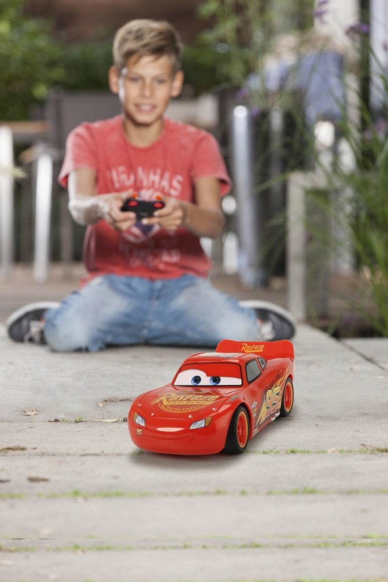 MASINA CU TELECOMANDA FULGER McQUEEN 17CM Atelieru' lui Mesterica | Jucarii, haine si incaltaminte pentru copii