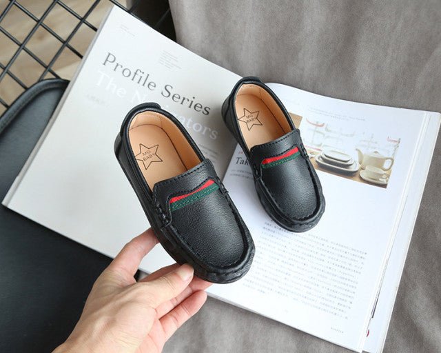 Pantofi eleganti negri tip mocasini pentru baietei Atelieru' lui Mesterica | Jucarii, haine si incaltaminte pentru copii