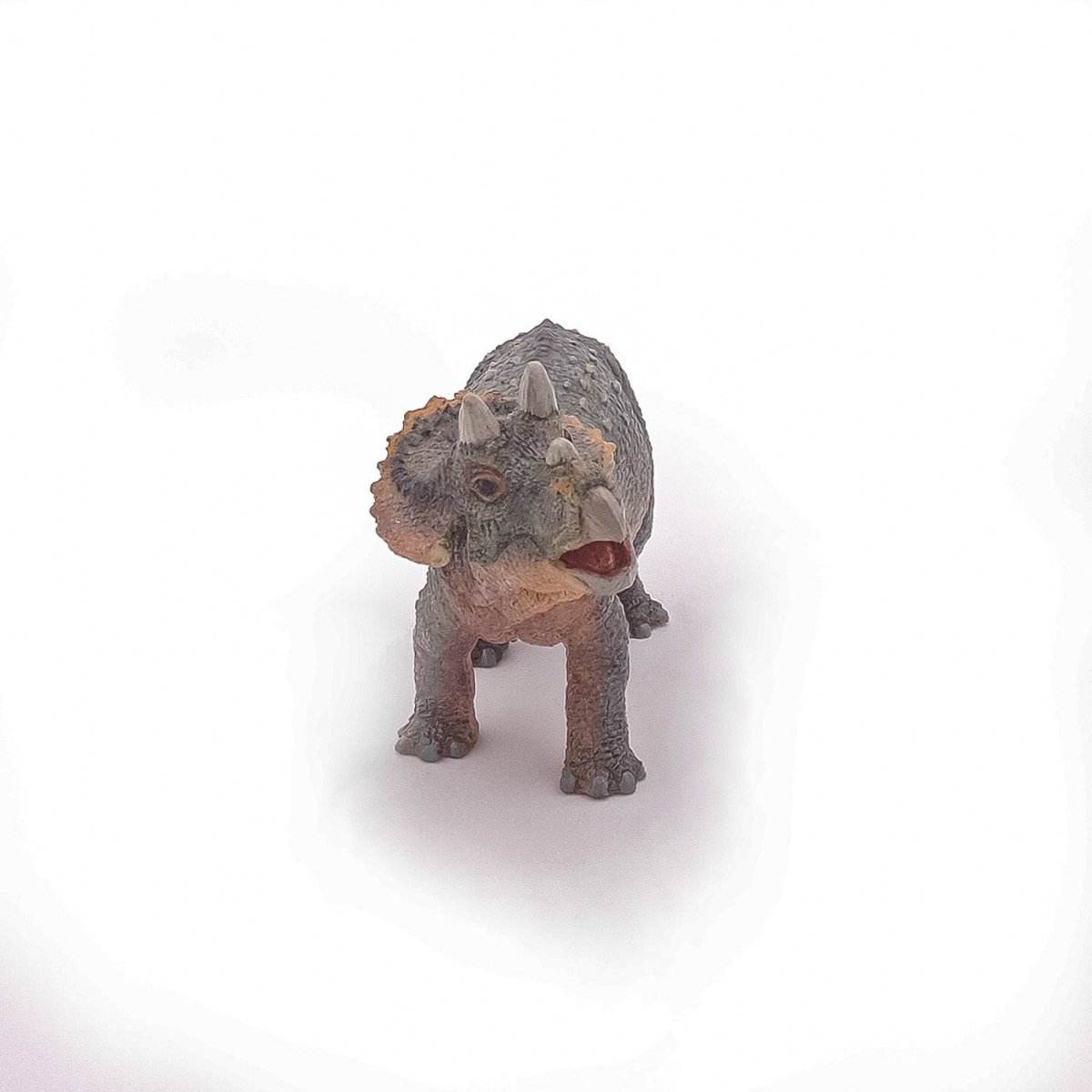 PAPO FIGURINA DINOZAUR TRICERATOPS TANAR - Atelieru' lui Mesterica