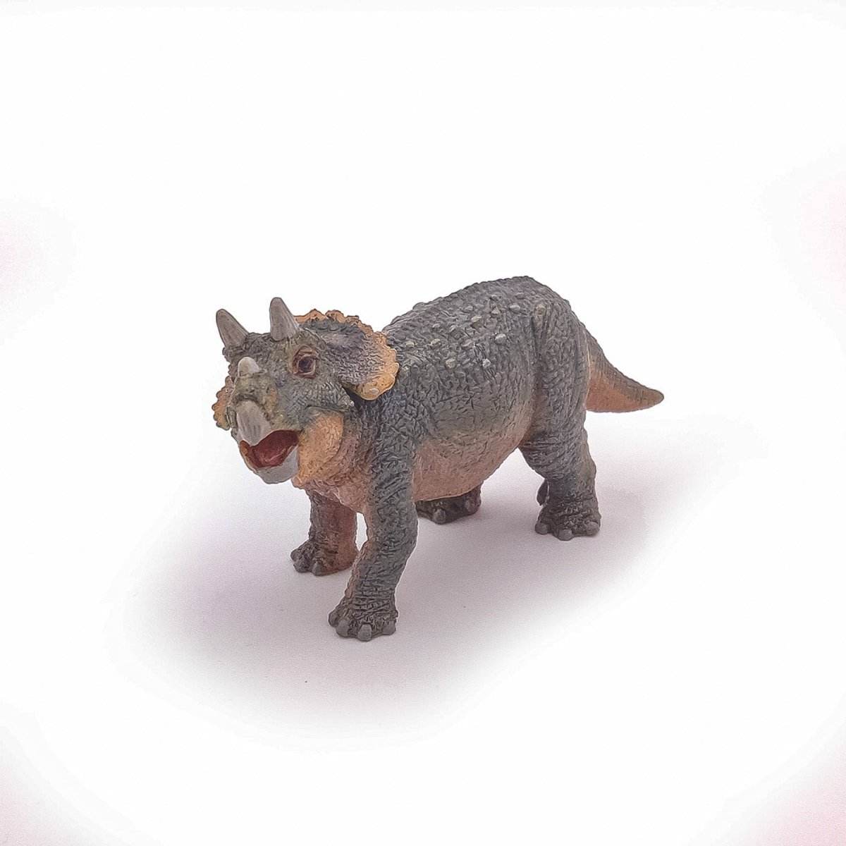 PAPO FIGURINA DINOZAUR TRICERATOPS TANAR - Atelieru' lui Mesterica