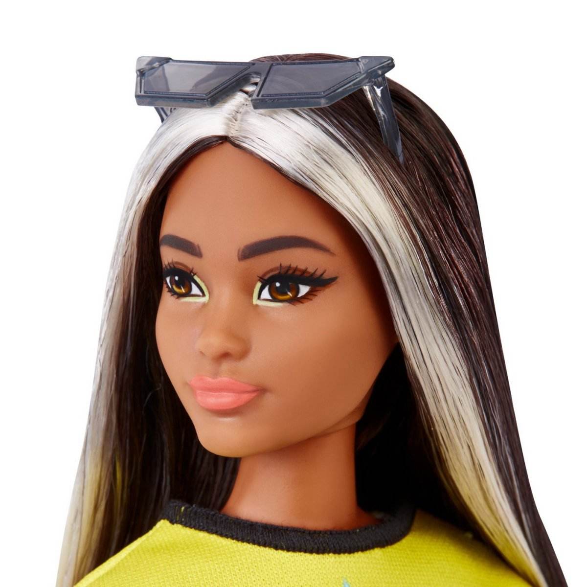 PAPUSA BARBIE FASHIONISTA BRUNETA CU SUVITE BLONDE - Atelieru' lui Mesterica