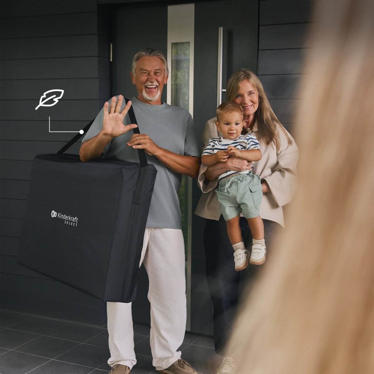 PATUT DE CALATORIE KINDERKRAFT MOON DREAM, BLACK Atelieru' lui Mesterica | Jucarii, haine si incaltaminte pentru copii