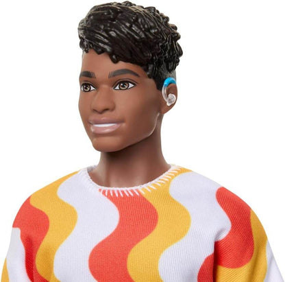 BARBIE PAPUSA BAIAT FASHIONISTAS CU TRICOU CU DUNGI ALBE SI PORTOCALII SI APARATE AUDITIVE Atelieru' lui Mesterica | Jucarii, haine si incaltaminte pentru copii