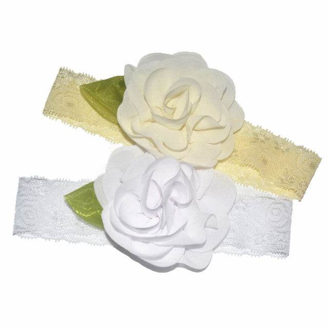 Bentita din dantela cu floare aplicata Atelieru' lui Mesterica | Jucarii, haine si incaltaminte pentru copii