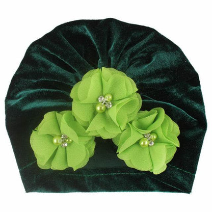 Caciulita tip turban din catifea cu flori aplicate Atelieru' lui Mesterica | Jucarii, haine si incaltaminte pentru copii