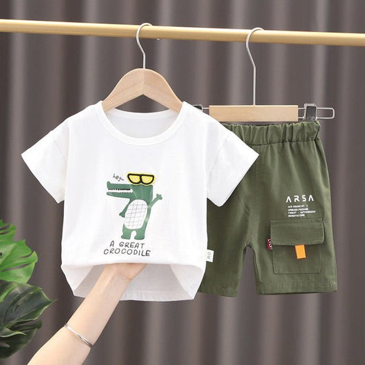 Costum cu tricou alb - Croco Atelieru' lui Mesterica | Jucarii, haine si incaltaminte pentru copii