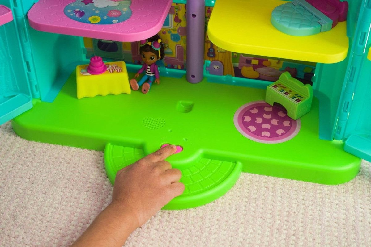 GABBYS DOLLHOUSE CASA DE PETRECERI Atelieru' lui Mesterica | Jucarii, haine si incaltaminte pentru copii