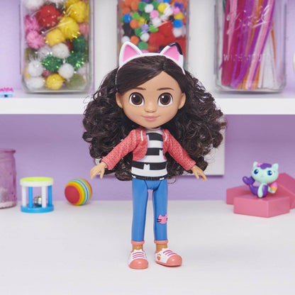 GABBYS DOLLHOUSE PAPUSA GABBY 20CM Atelieru' lui Mesterica | Jucarii, haine si incaltaminte pentru copii