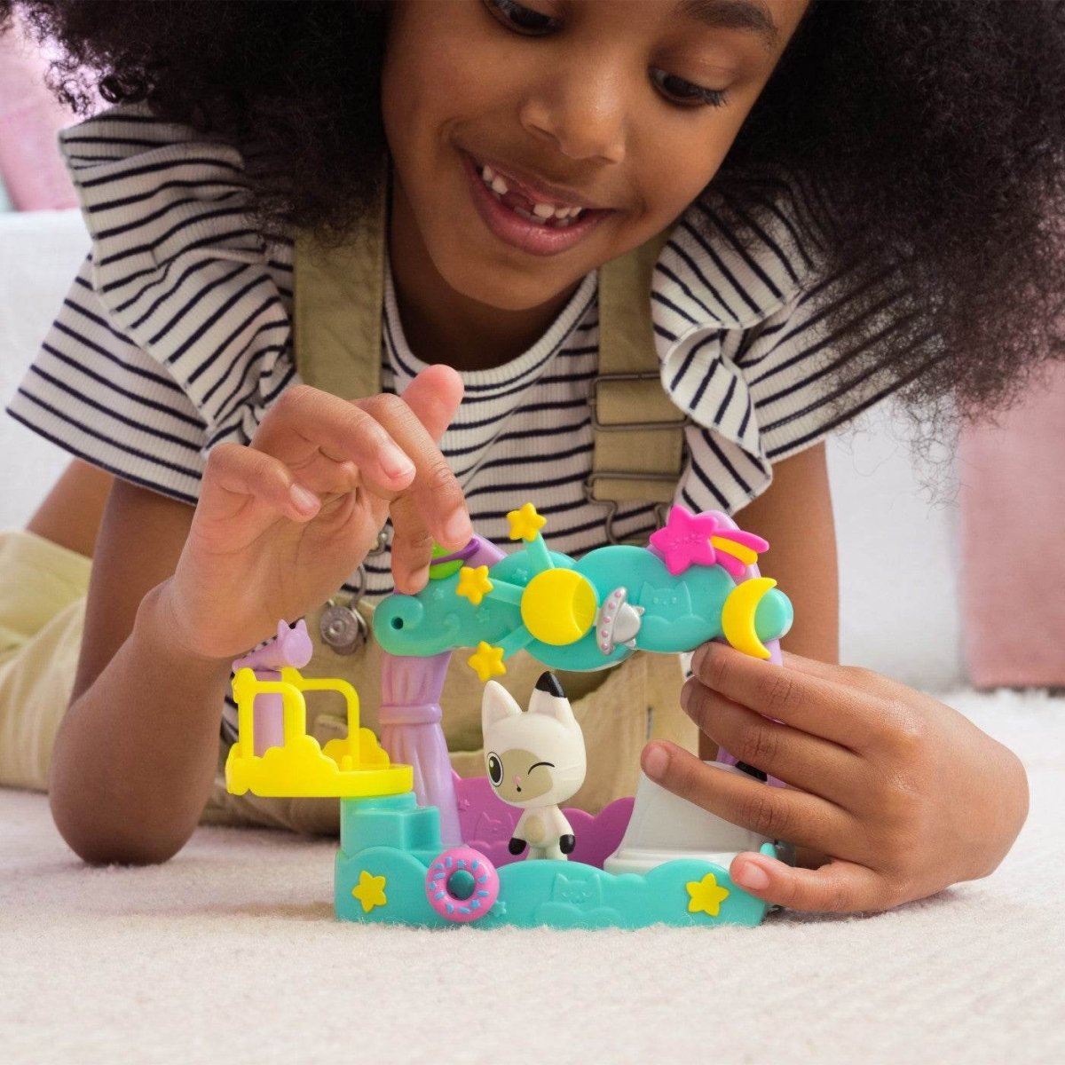 GABBYS DOLLHOUSE SET BALCON DECORAT A LUI PANDY PAWS Atelieru' lui Mesterica | Jucarii, haine si incaltaminte pentru copii