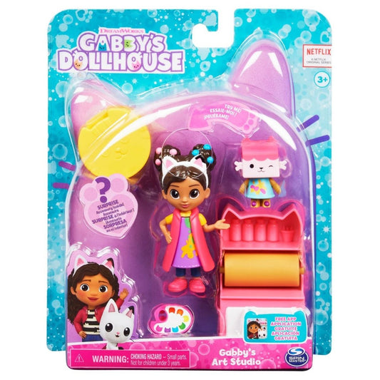 GABBYS DOLLHOUSE SET PAPUSA 9.7CM CU PISICUTA STUDIOUL DE ARTA A LUI GABBY Atelieru' lui Mesterica | Jucarii, haine si incaltaminte pentru copii
