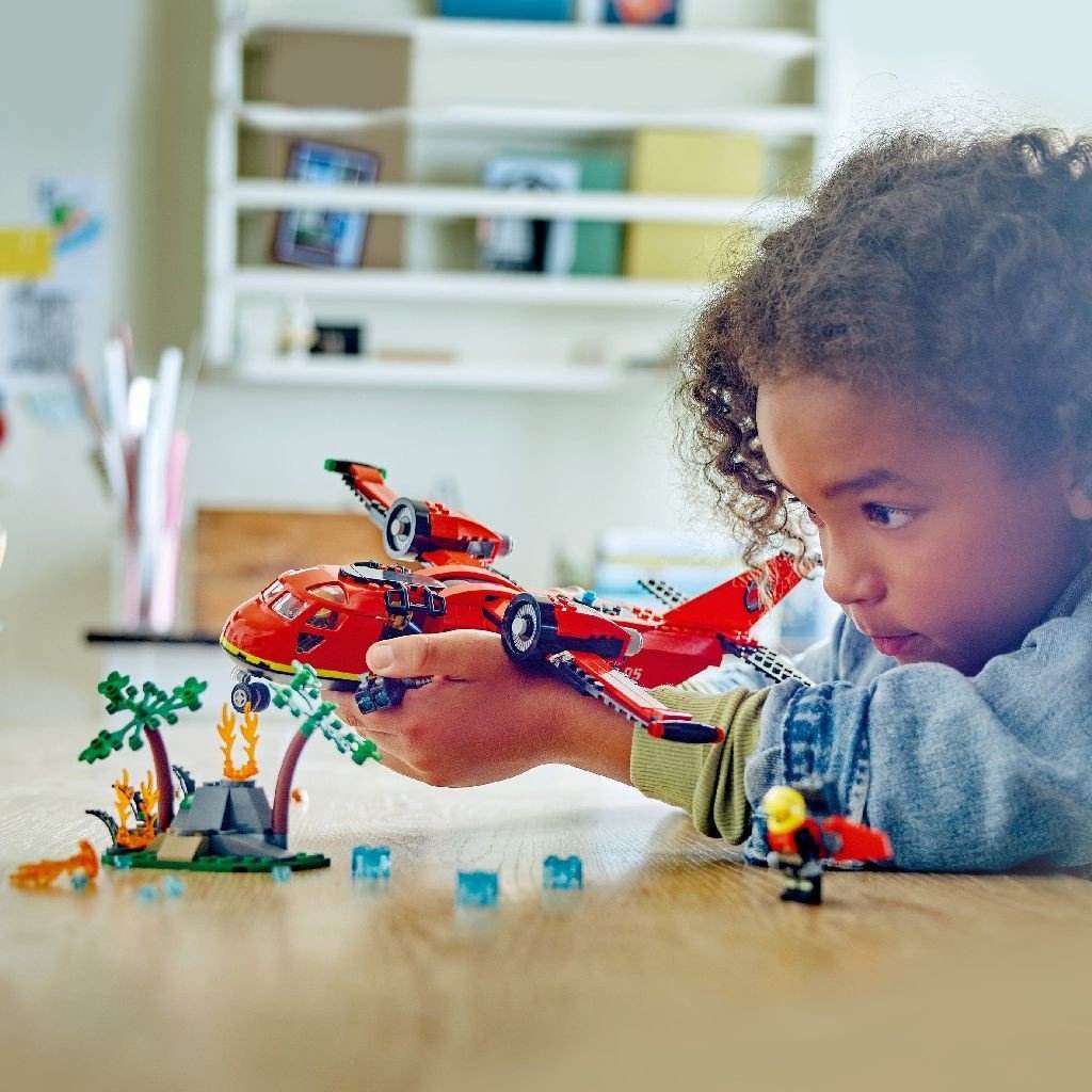 LEGO CITY AVION DE POMPIERI 60413 - Atelieru' lui Mesterica