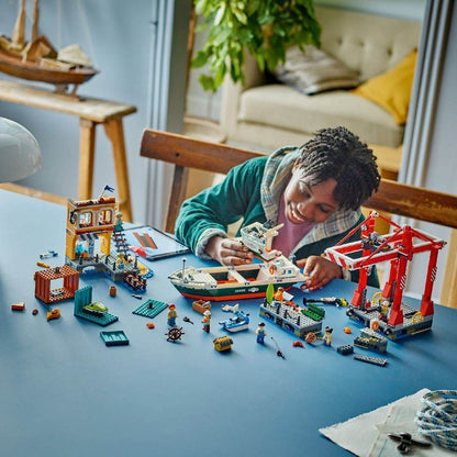 LEGO CITY PORT SI NAVA DE TRANSPORT MARFA 60422 Atelieru' lui Mesterica | Jucarii, haine si incaltaminte pentru copii