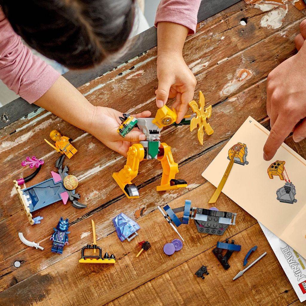 LEGO NINJAGO ROBOTUL DE LUPTA AL LUI ARIN 71804 Atelieru' lui Mesterica | Jucarii, haine si incaltaminte pentru copii