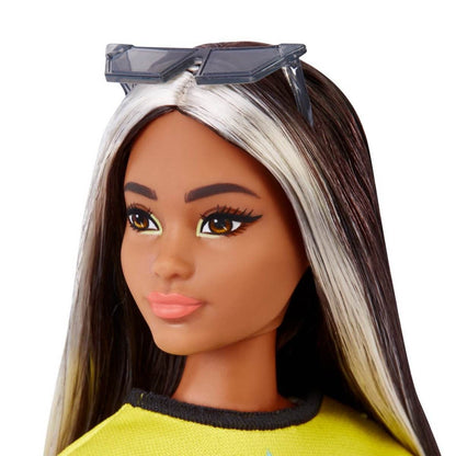 PAPUSA BARBIE FASHIONISTA BRUNETA CU SUVITE BLONDE - Atelieru' lui Mesterica
