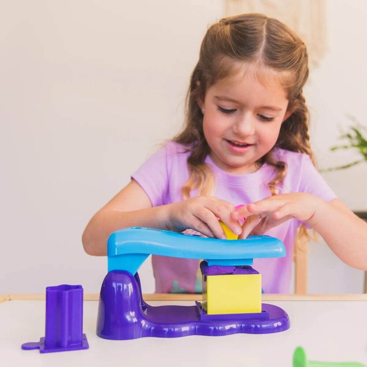 Set nisip kinetic Atelierul magic - Playfoam? Atelieru' lui Mesterica | Jucarii, haine si incaltaminte pentru copii